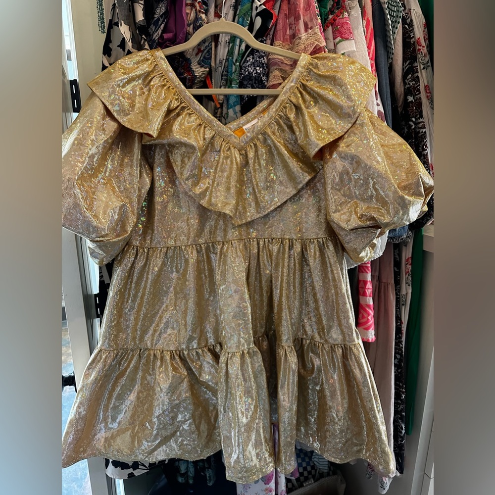 Queen of sparkles gold dress nwot sz medium